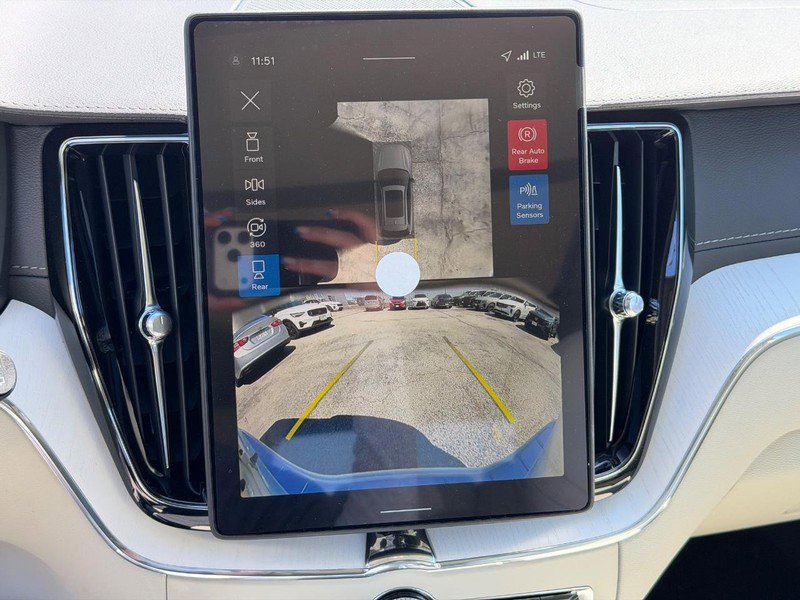 New 2026 Volvo XC60 B5 Ultra w/ Climate Package image 15