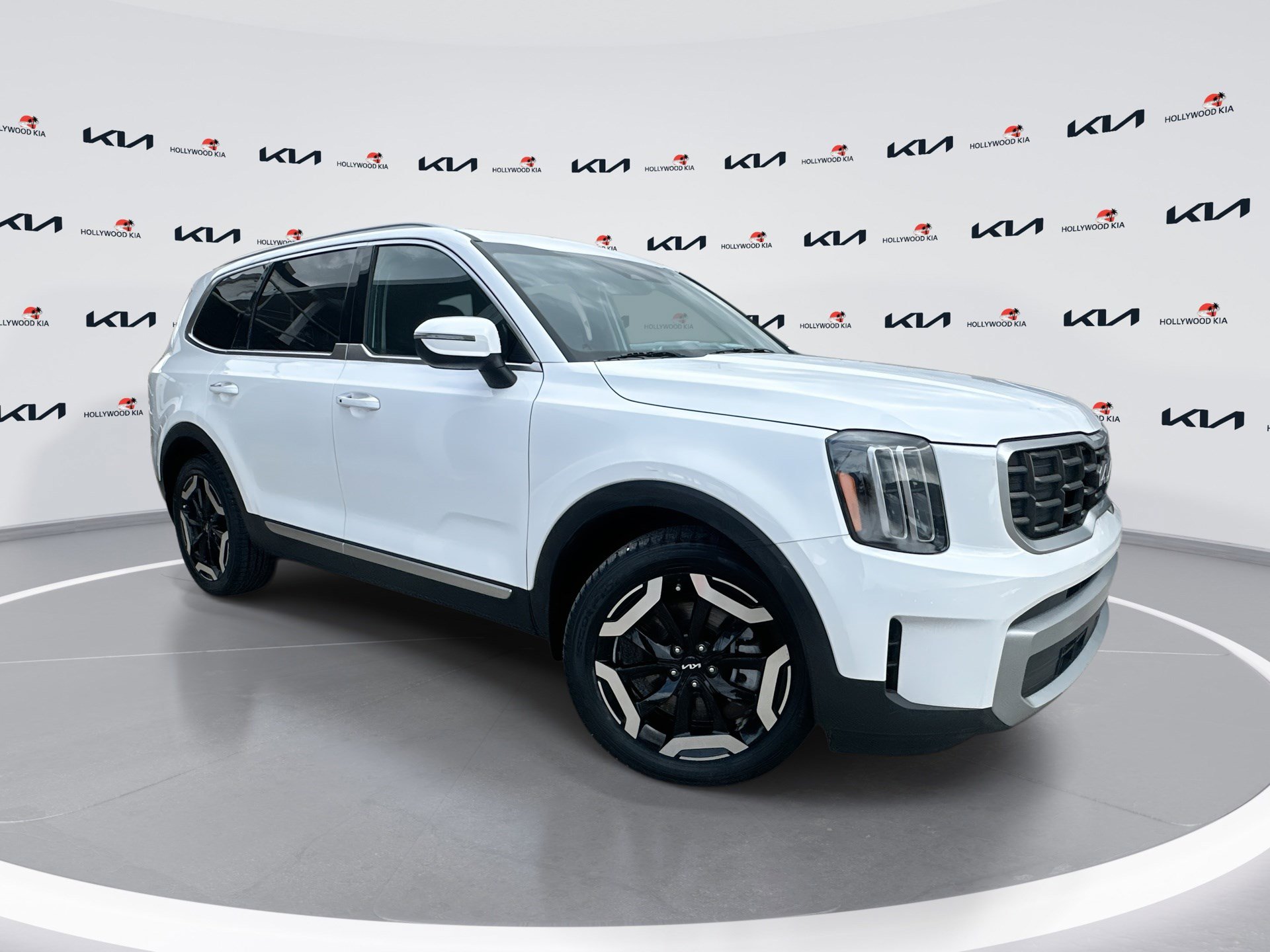 Used 2023 Kia Telluride S w/ S Sunroof Package