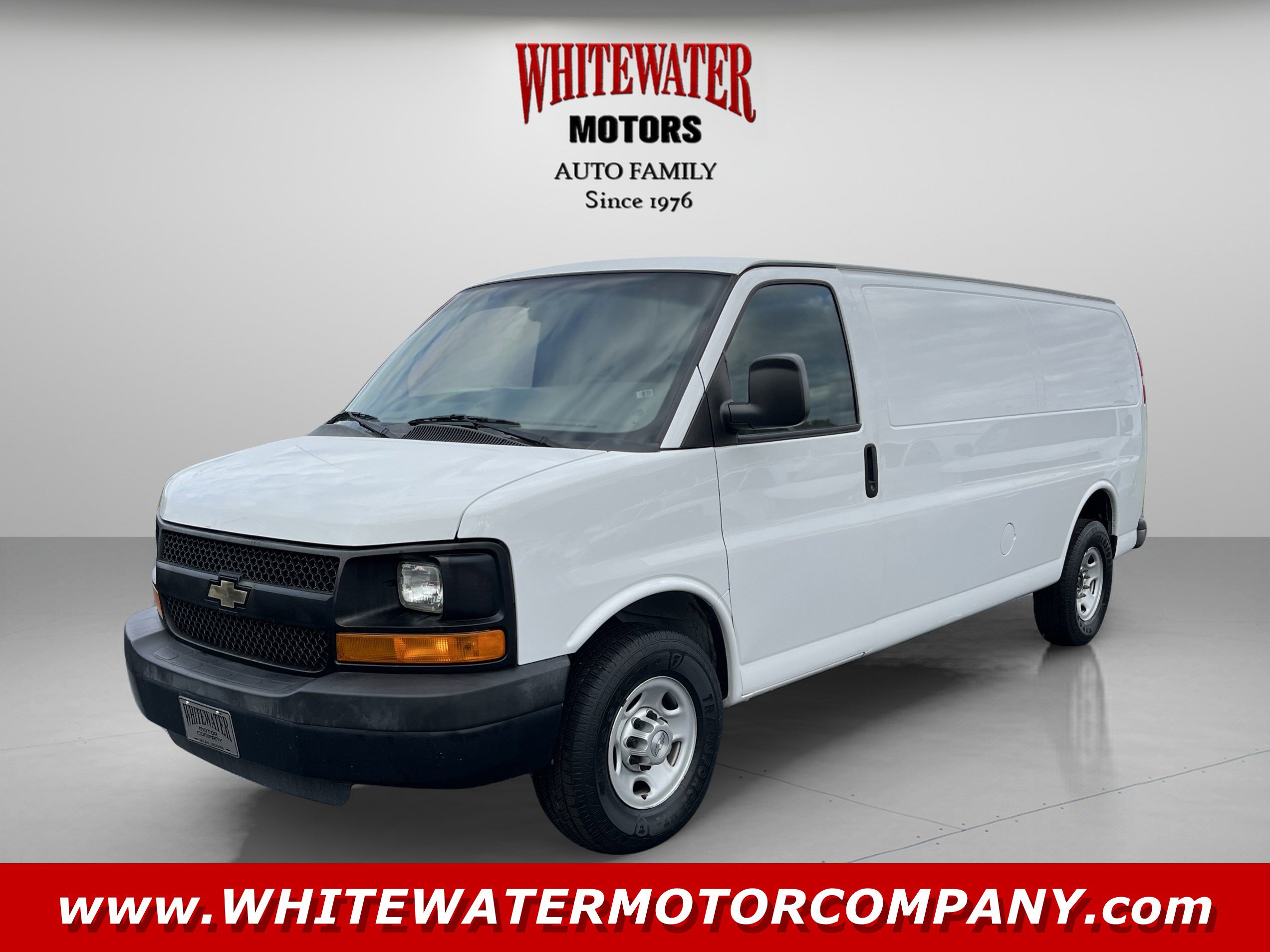 Used 2014 Chevrolet Express 3500 Extended RWD image 1