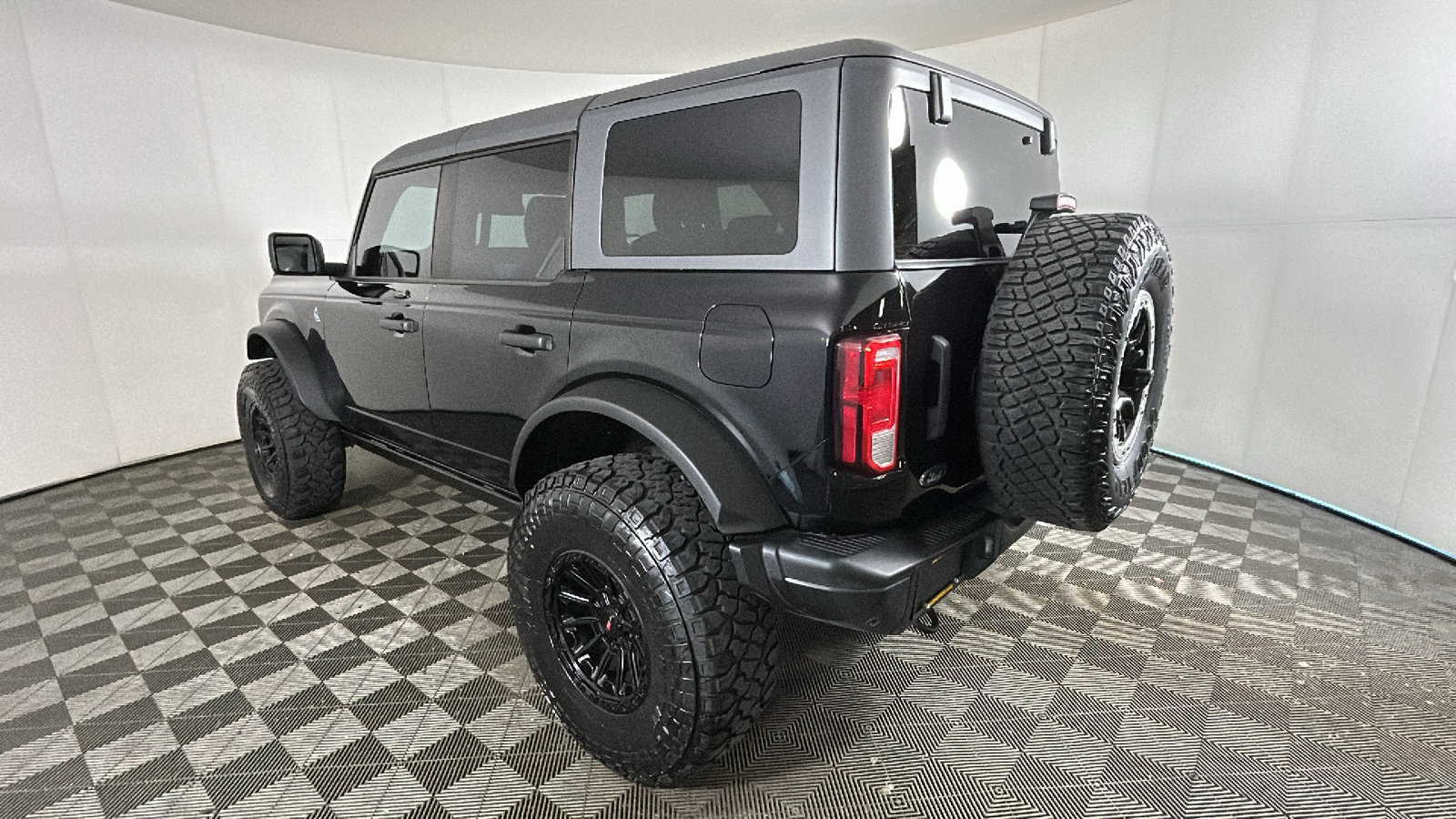 Used 2022 Ford Bronco Black Diamond w/ Sasquatch Package AWD/4WD image 5