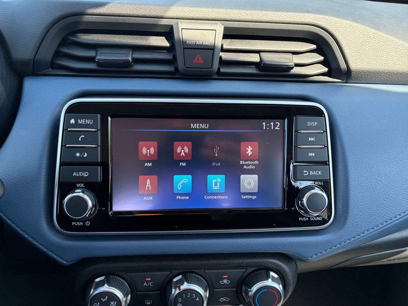 Used 2025 Nissan Versa SV image 20
