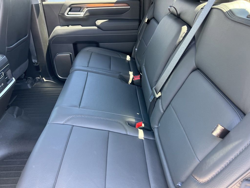 Used 2025 GMC Sierra 3500 Denali w/ Technology Package AWD/4WD image 27