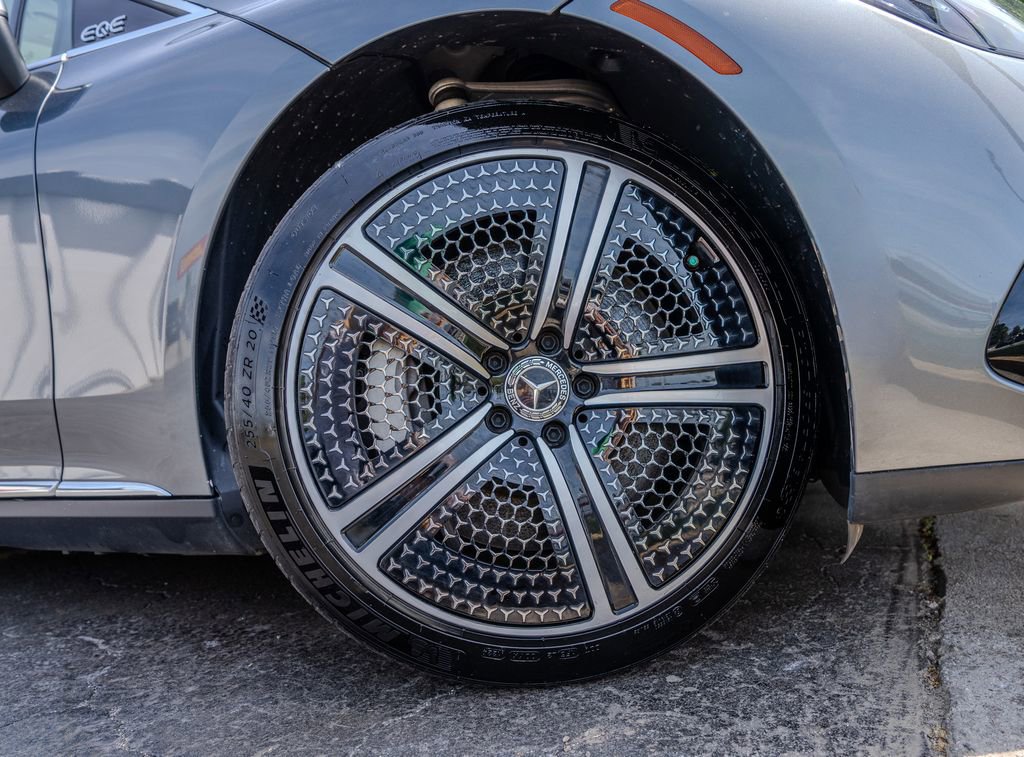 Used 2023 Mercedes-Benz EQE 500 4MATIC Sedan image 31