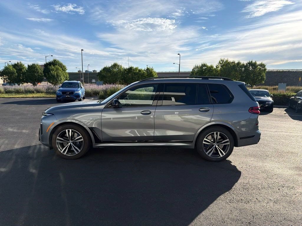 Used 2025 BMW X7 M60i w/ Executive Package AWD/4WD image 2