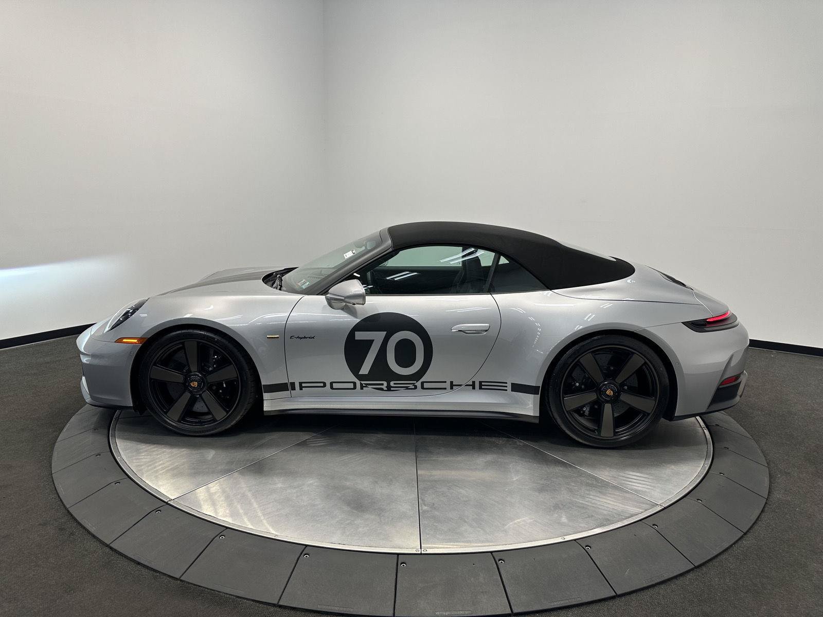 New 2026 Porsche 911 GTS RWD image 3