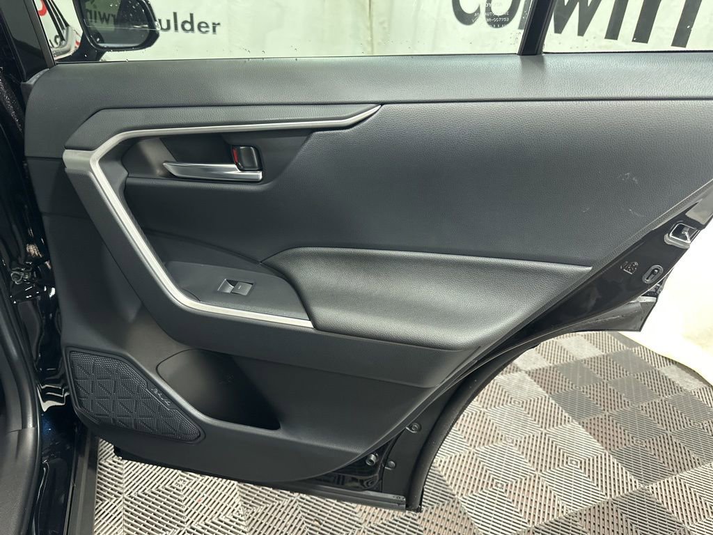 Used 2025 Toyota RAV4 XLE image 12