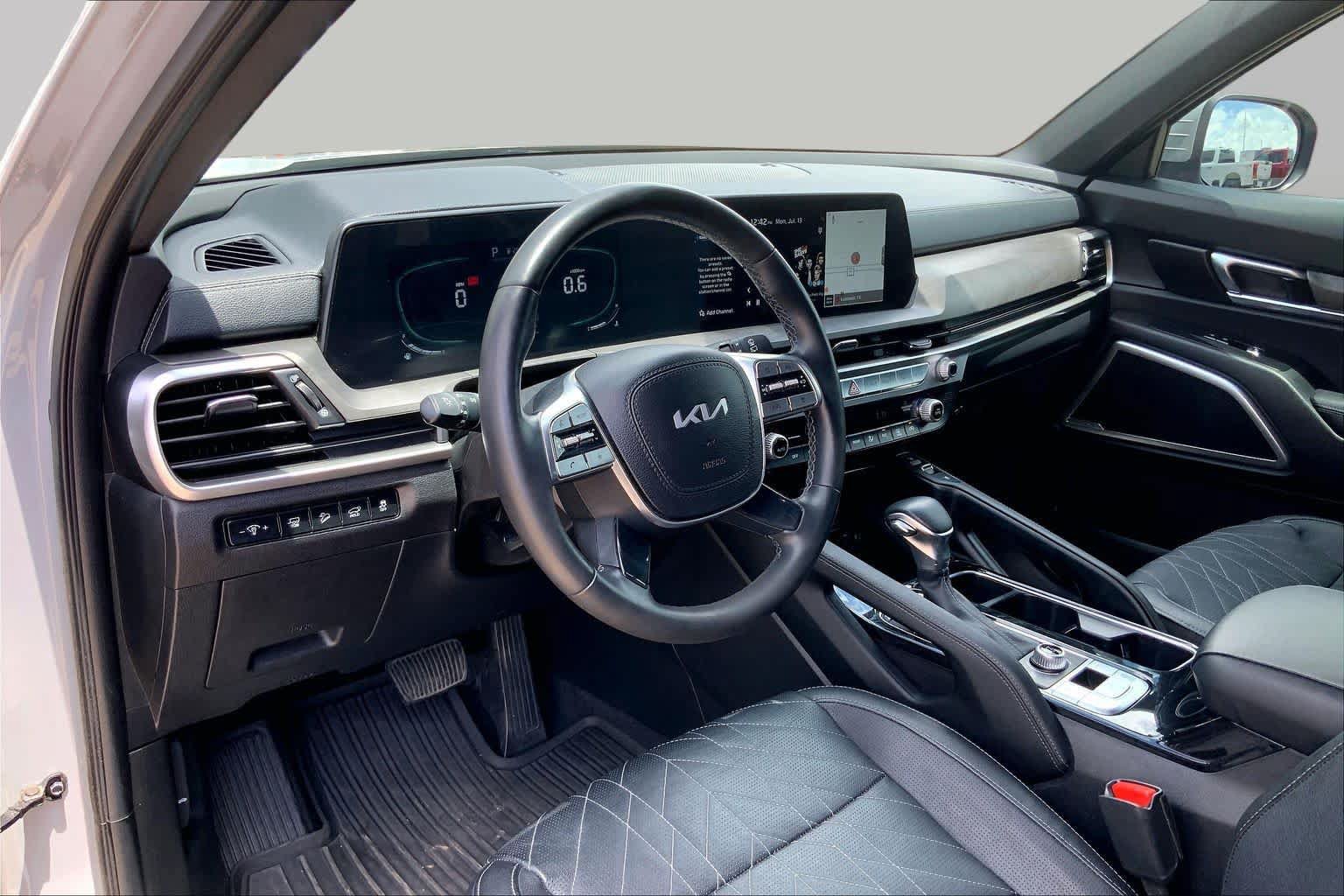 Used 2023 Kia Telluride EX X-Line AWD/4WD image 17