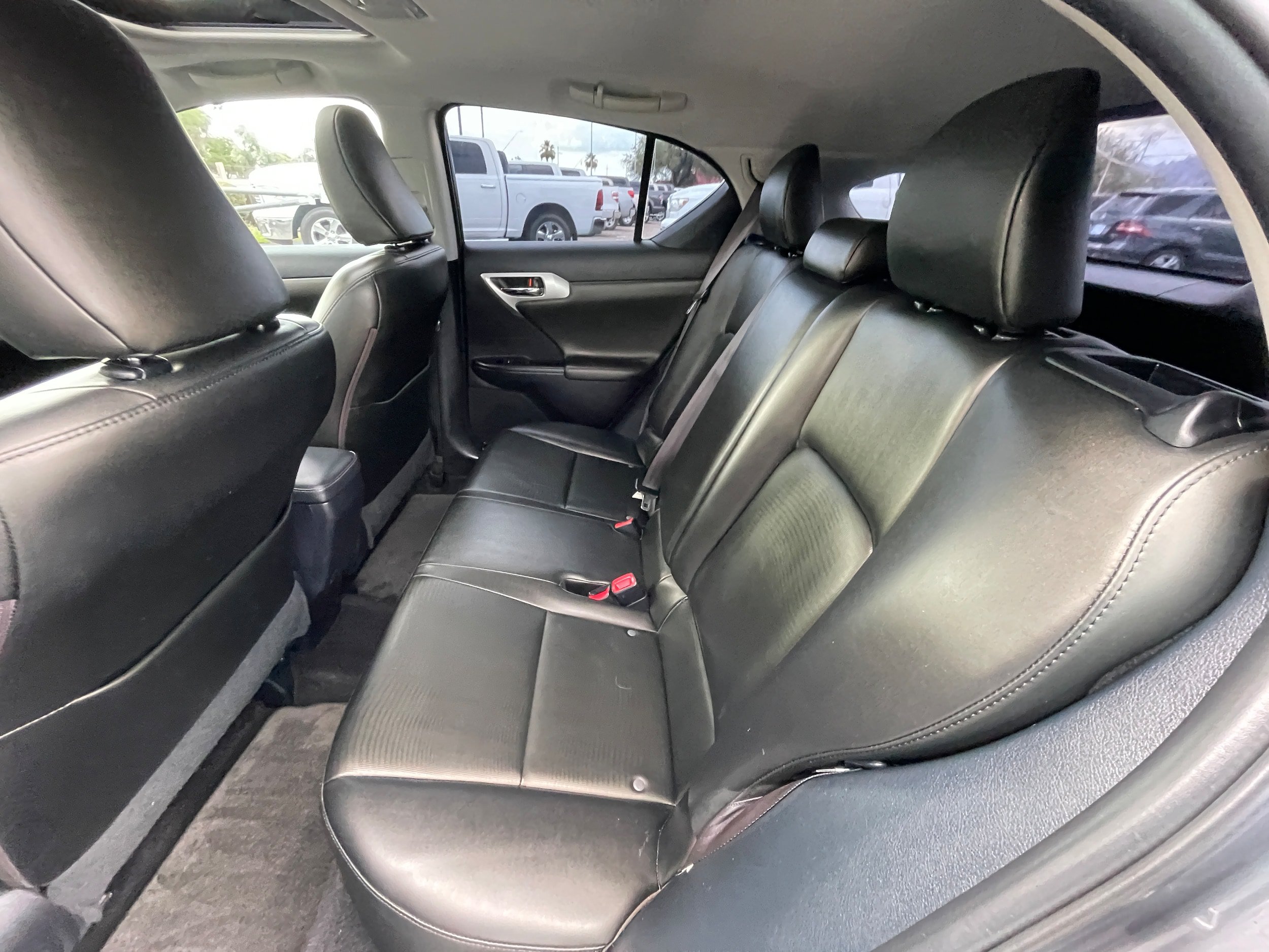 Used 2013 Lexus CT 200h w/ Premium Pkg w/Navigation FWD image 21