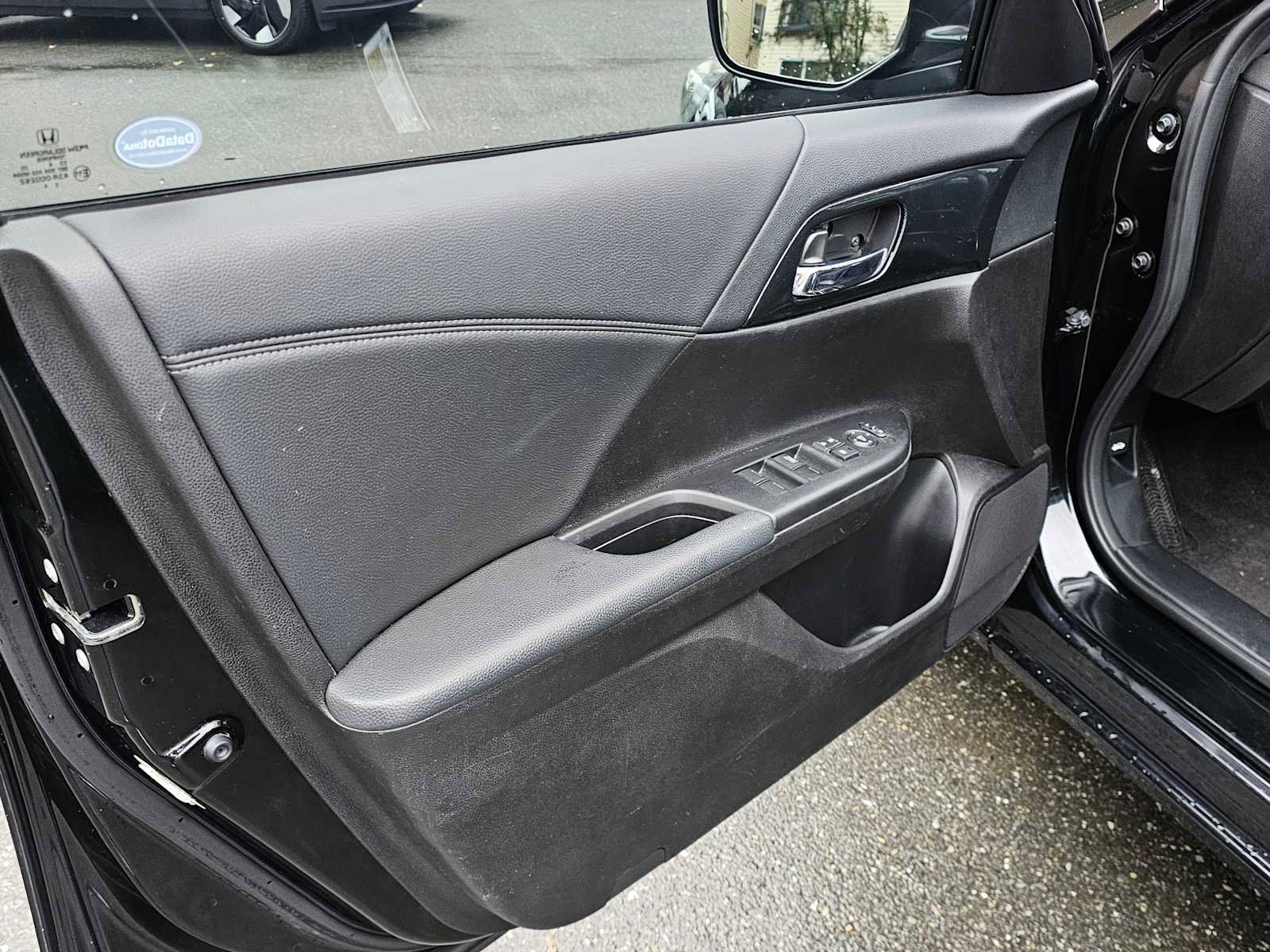 Used 2014 Honda Accord Sport image 20