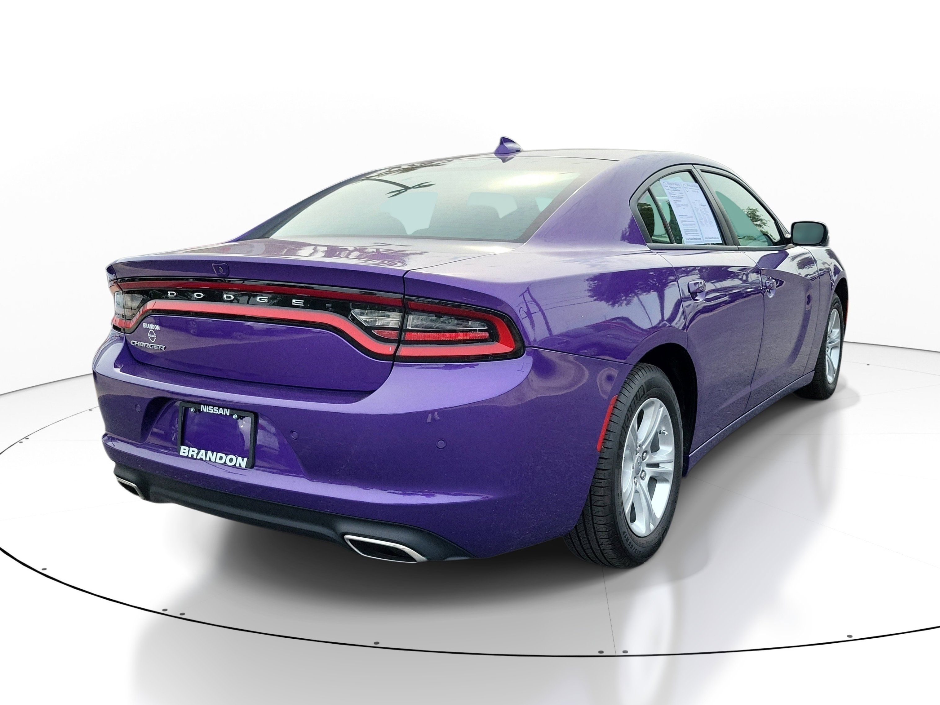 Used 2023 Dodge Charger SXT RWD image 7