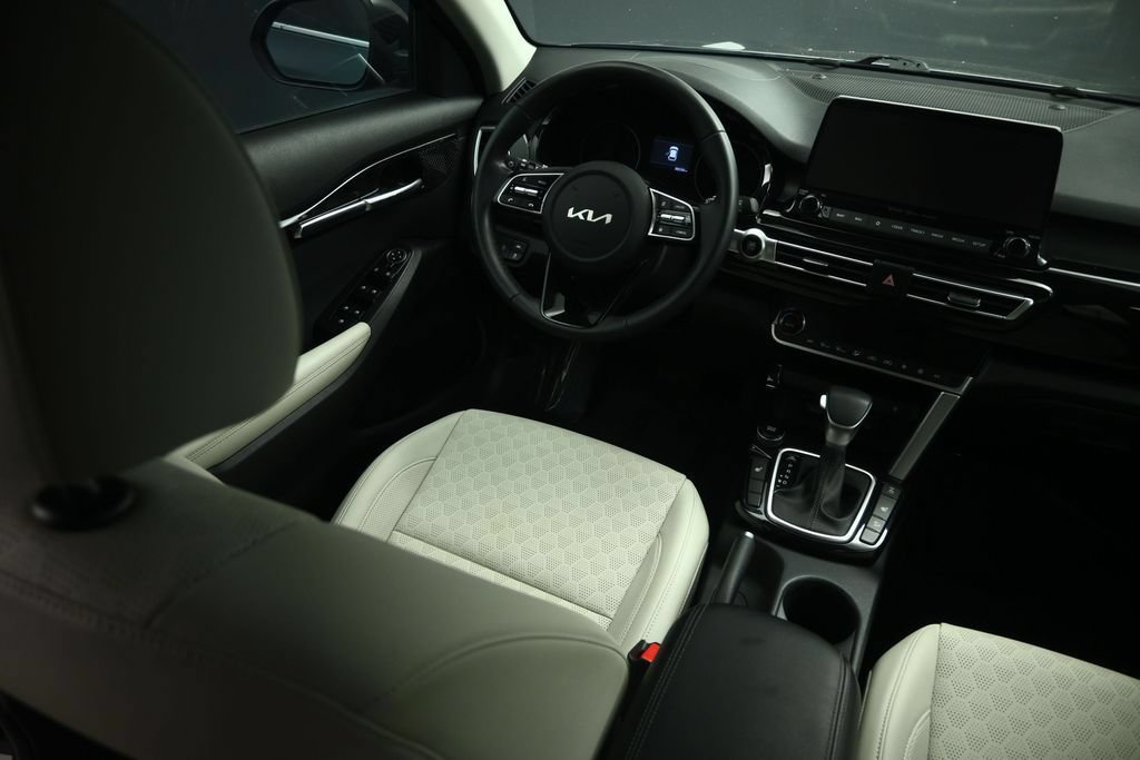 Certified 2023 Kia Seltos EX AWD/4WD image 47