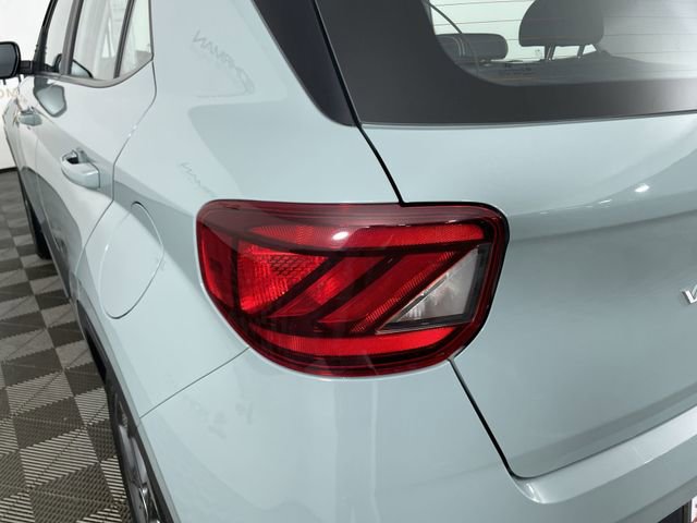 Used 2025 Hyundai Venue SEL FWD image 34