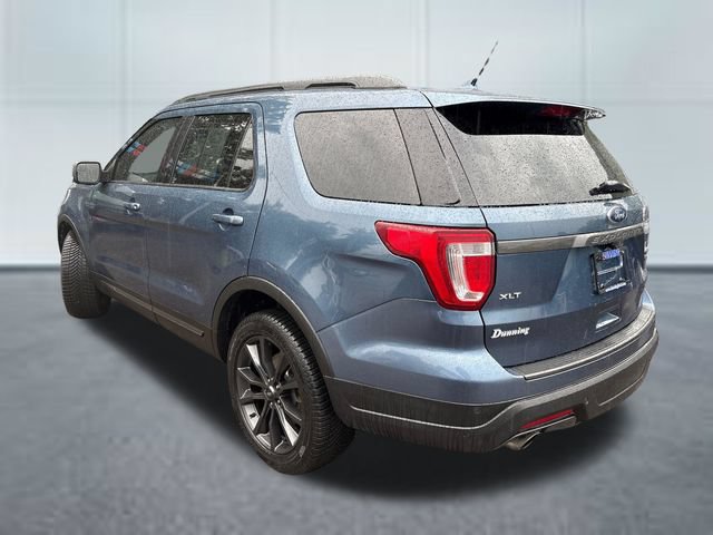 Used 2018 Ford Explorer XLT w/ Equipment Group 202A AWD/4WD image 2