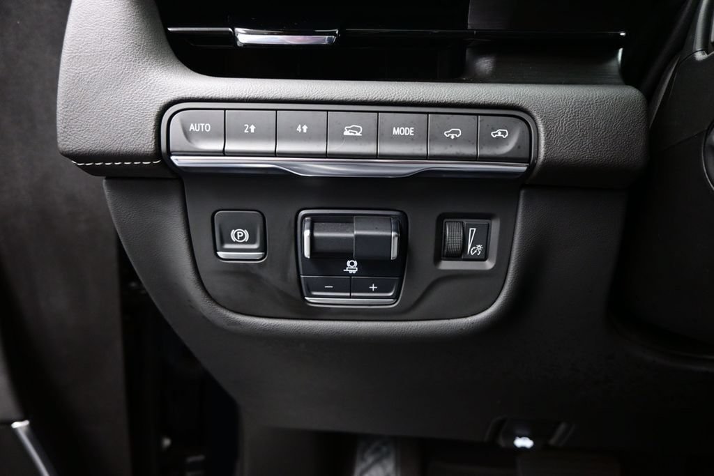 Used 2024 Cadillac Escalade Sport w/ Touring Package AWD/4WD image 18