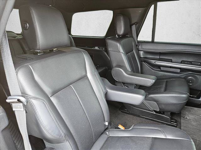 Used 2020 Ford Expedition XLT w/ Equipment Group 202A RWD image 21