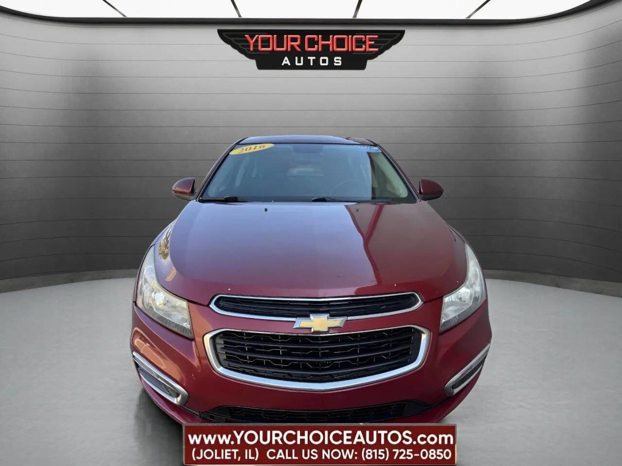 Used 2016 Chevrolet Cruze LT w/ Technology Package image 2