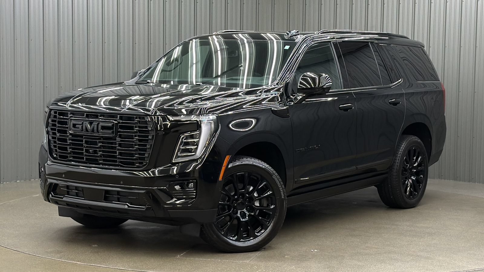 Used 2026 GMC Yukon Denali w/ Sun & Power Step Package AWD/4WD image 1