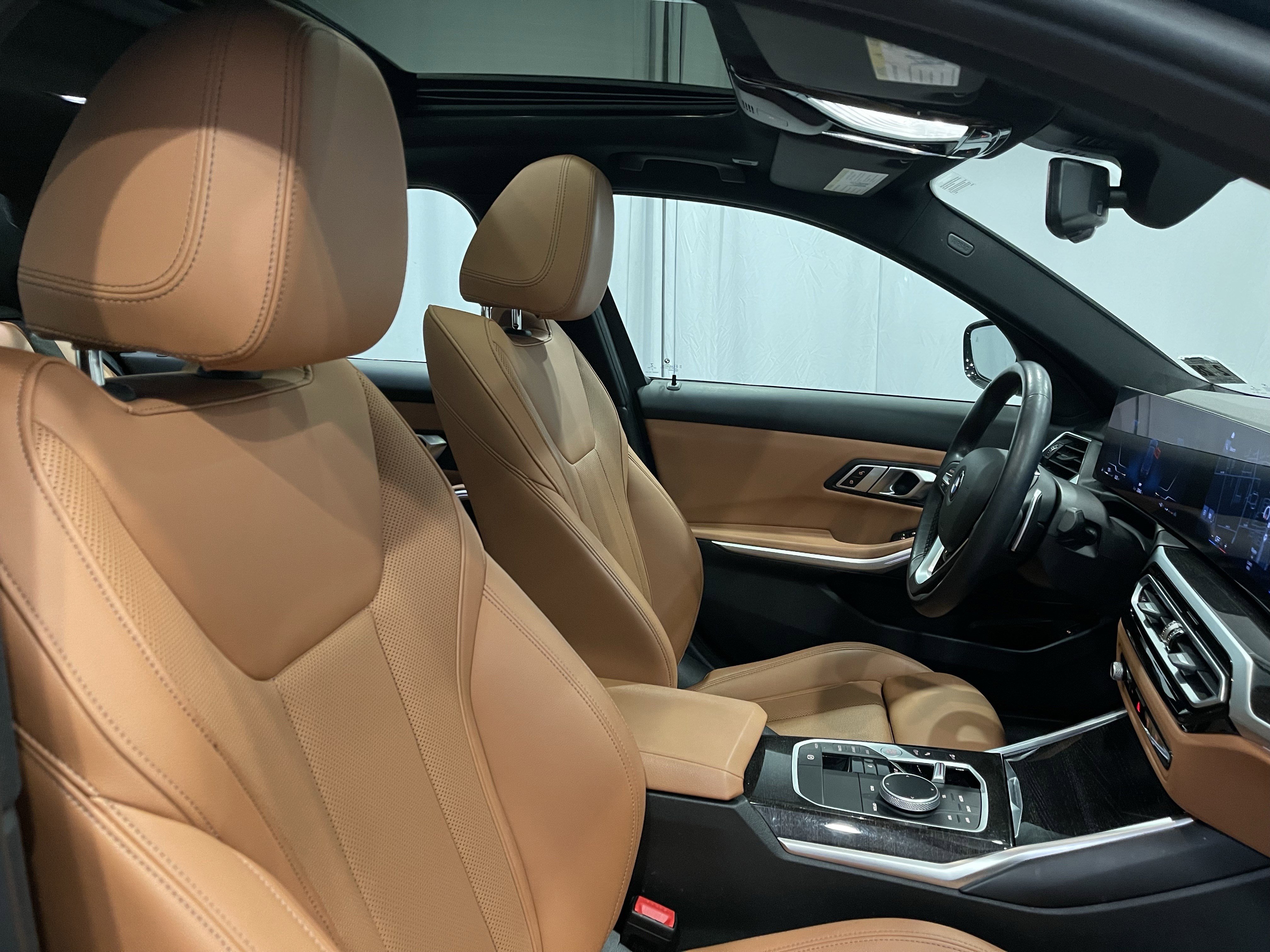 Used 2023 BMW 330i xDrive 330i xDrive w/ Driving Assistance Package image 16