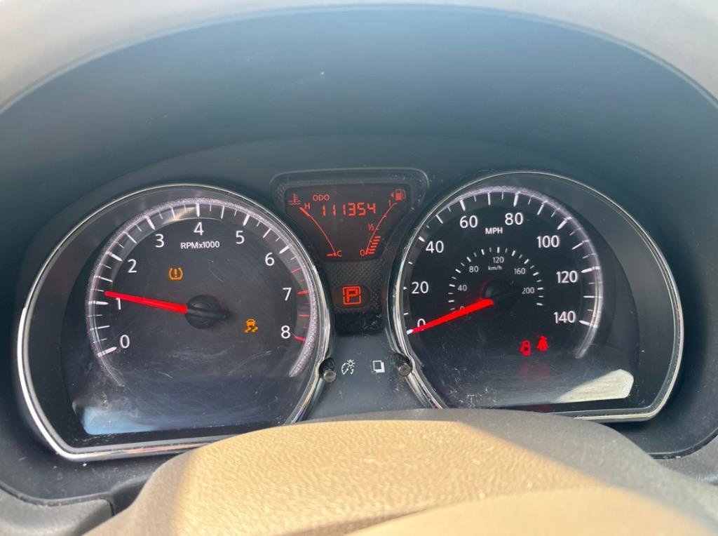 Used 2012 Nissan Versa SV image 13