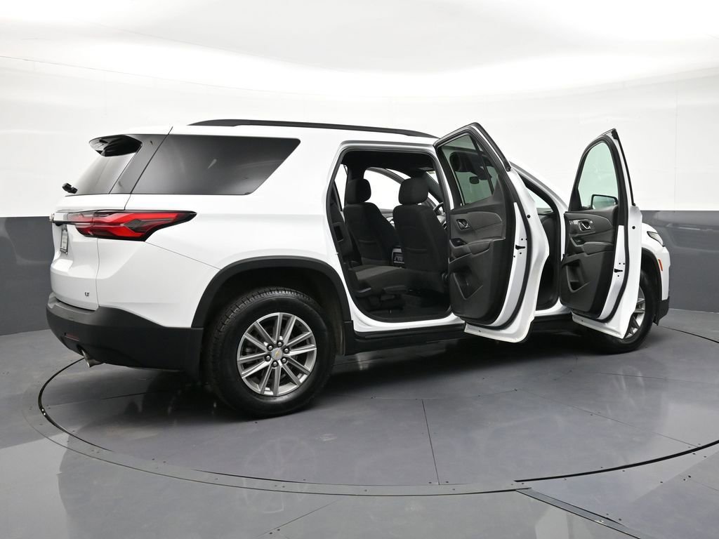 Used 2023 Chevrolet Traverse LT w/ LPO, Floor Liner Package AWD/4WD image 34