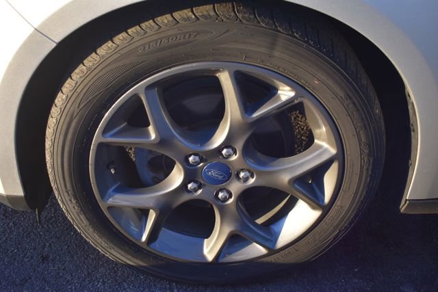 Used 2014 Ford Focus SE w/ Equipment Group 201A image 42