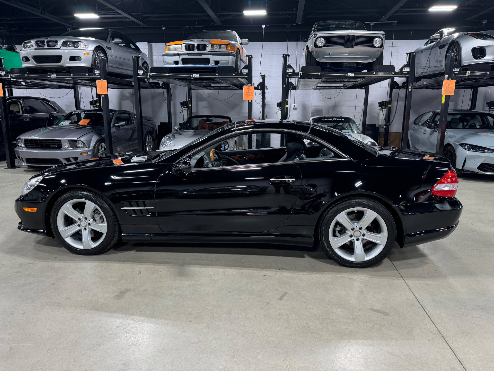 Used 2009 Mercedes-Benz SL 550 image 86
