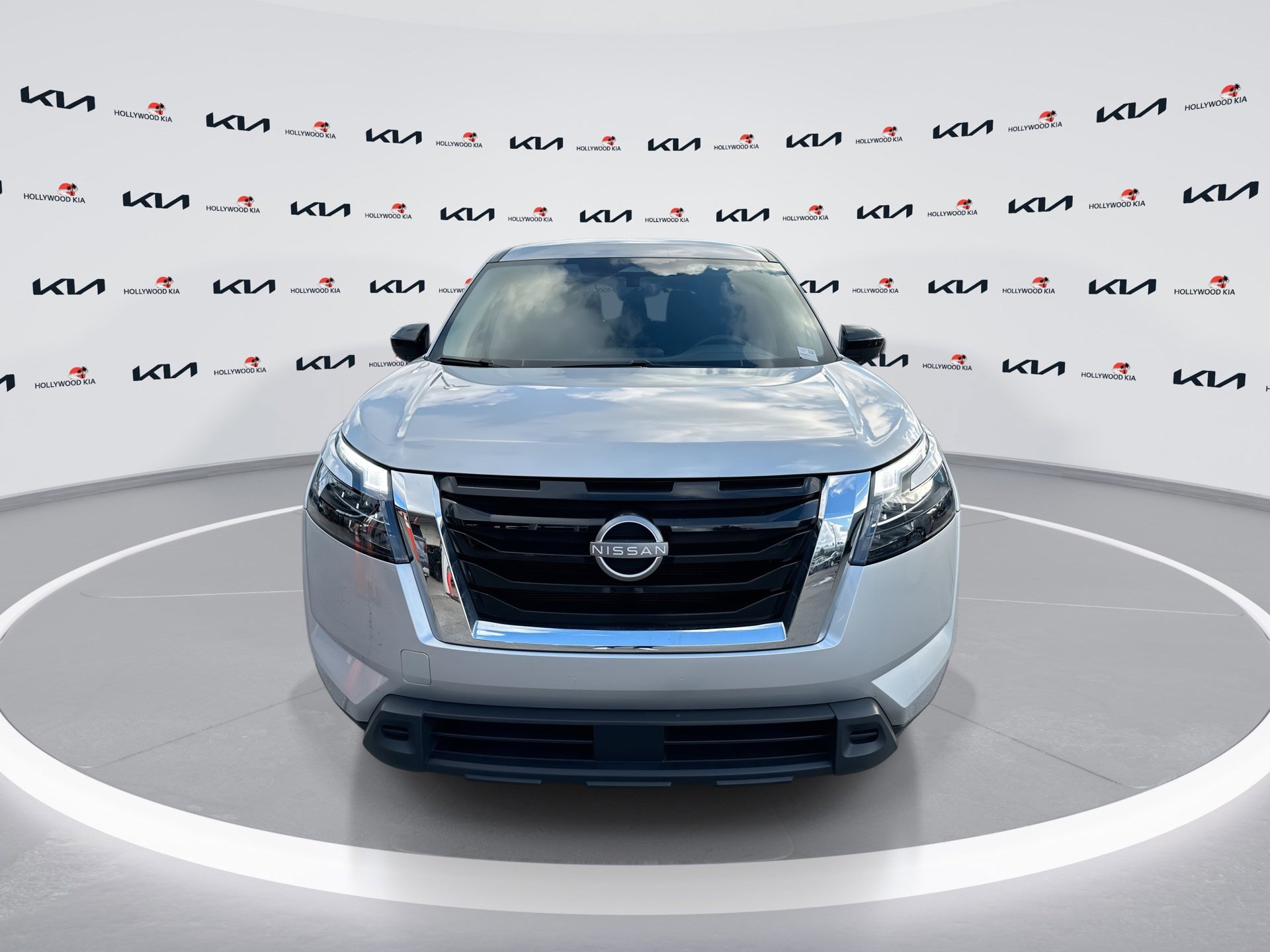 Used 2024 Nissan Pathfinder S w/ Cargo Package image 3