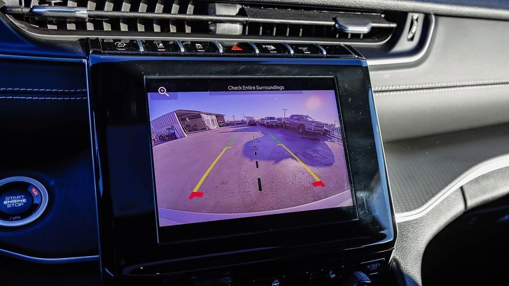 New 2025 Jeep Grand Cherokee Altitude image 25