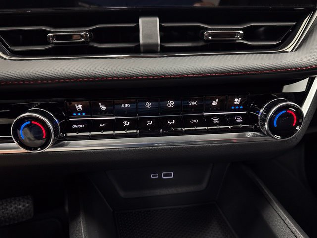New 2027 Chevrolet Equinox RS w/ Safety and Technology Package AWD/4WD image 18