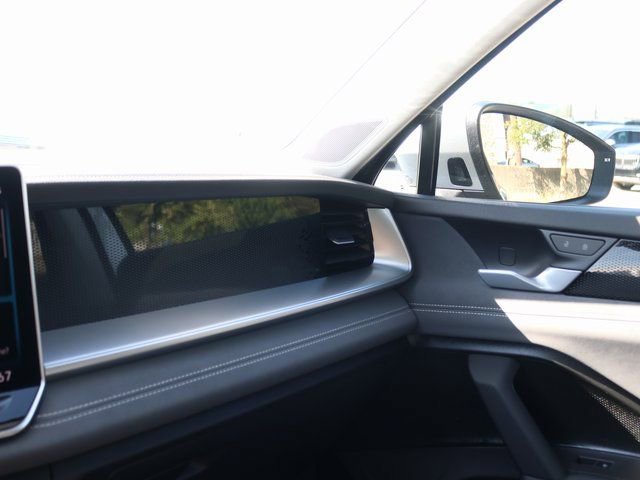 New 2026 Volkswagen Tiguan SE image 20