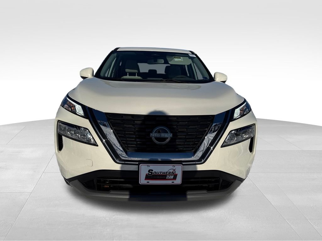 Used 2023 Nissan Rogue SV image 9