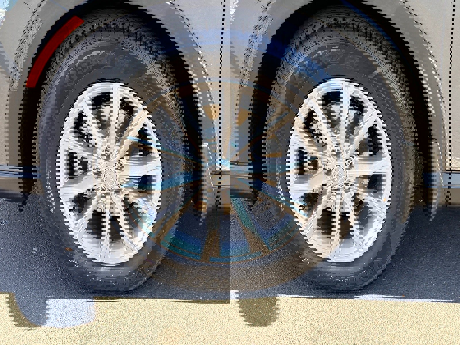 Used 2024 Honda CR-V EX-L image 11