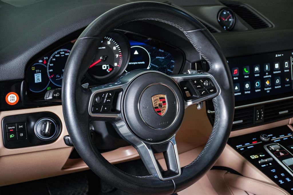Certified 2023 Porsche Cayenne AWD/4WD image 18