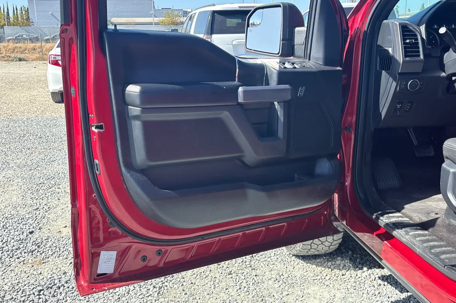 Used 2019 Ford F150 XLT w/ Equipment Group 302A Luxury AWD/4WD image 15