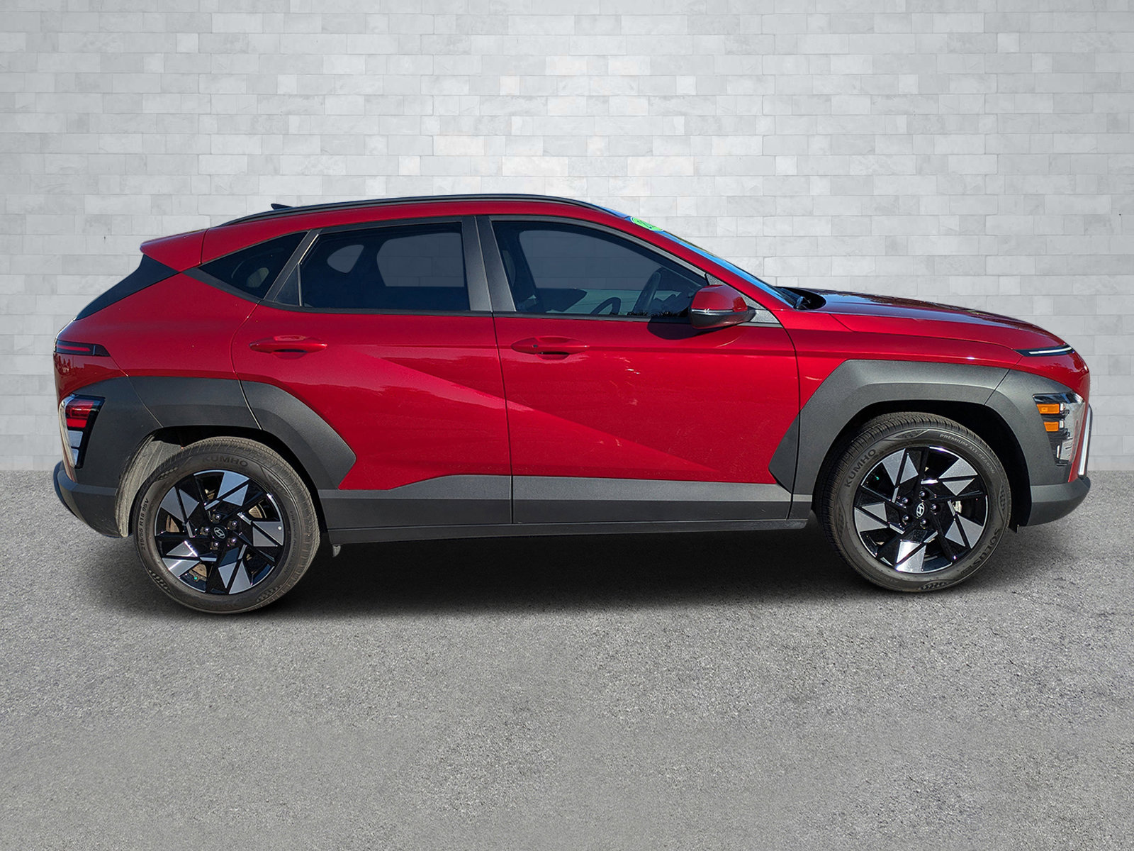 Used 2024 Hyundai Kona SEL image 4