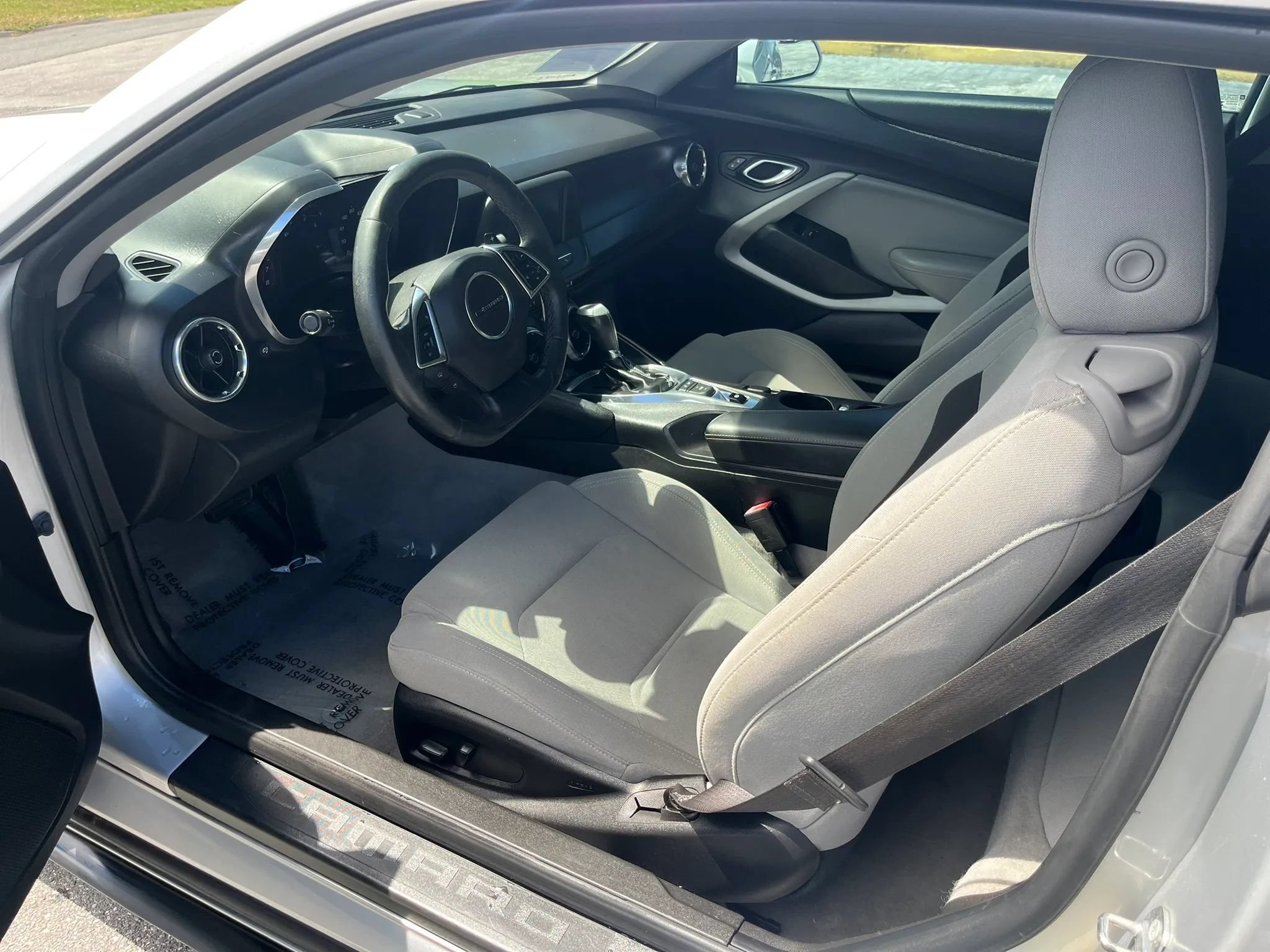 Used 2018 Chevrolet Camaro LT w/ RS Package RWD image 10