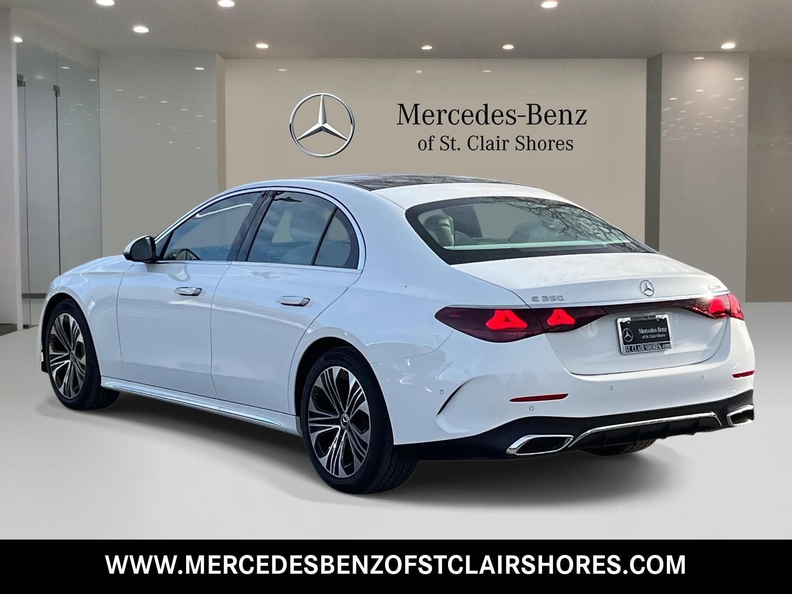 New 2026 Mercedes-Benz E 350 4MATIC Sedan image 3