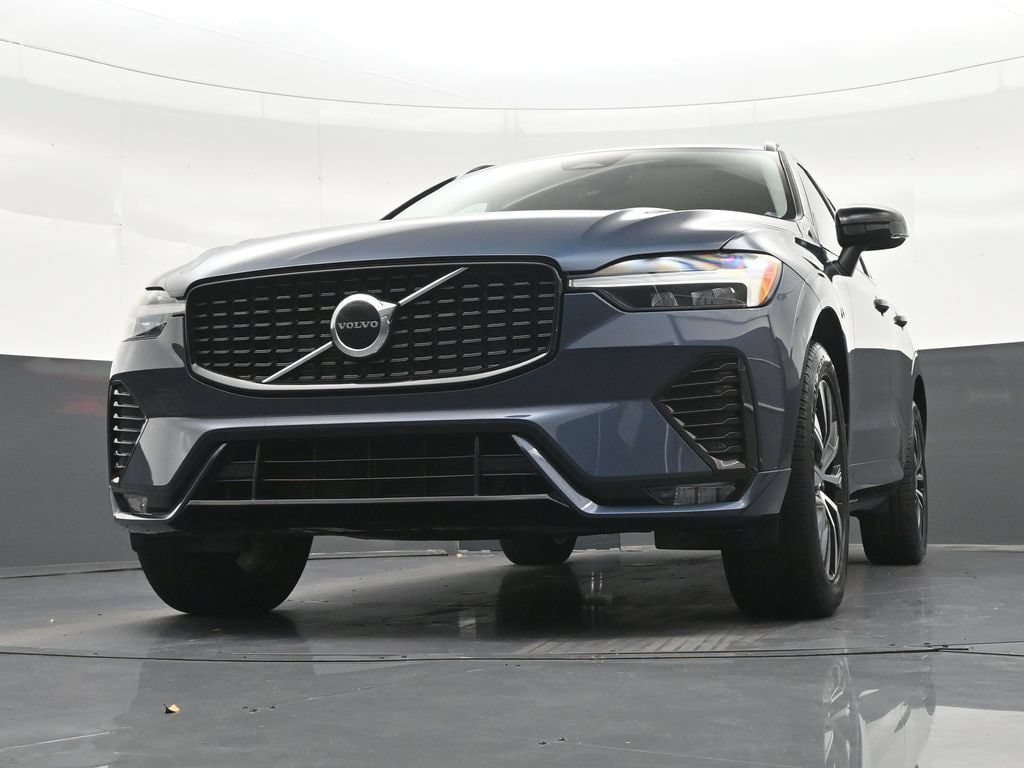 Certified 2024 Volvo XC60 B5 Core w/ Protection Package Premier AWD/4WD image 32