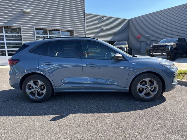 Used 2023 Ford Escape ST-Line w/ Tech Pack #1 image 4
