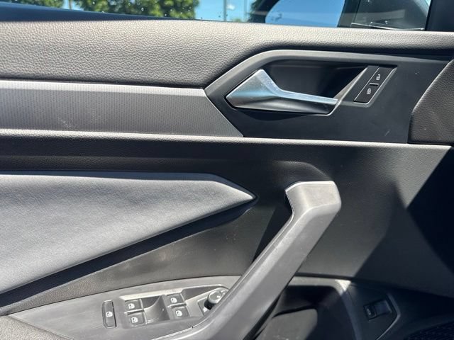 Used 2025 Volkswagen Jetta SE FWD image 20