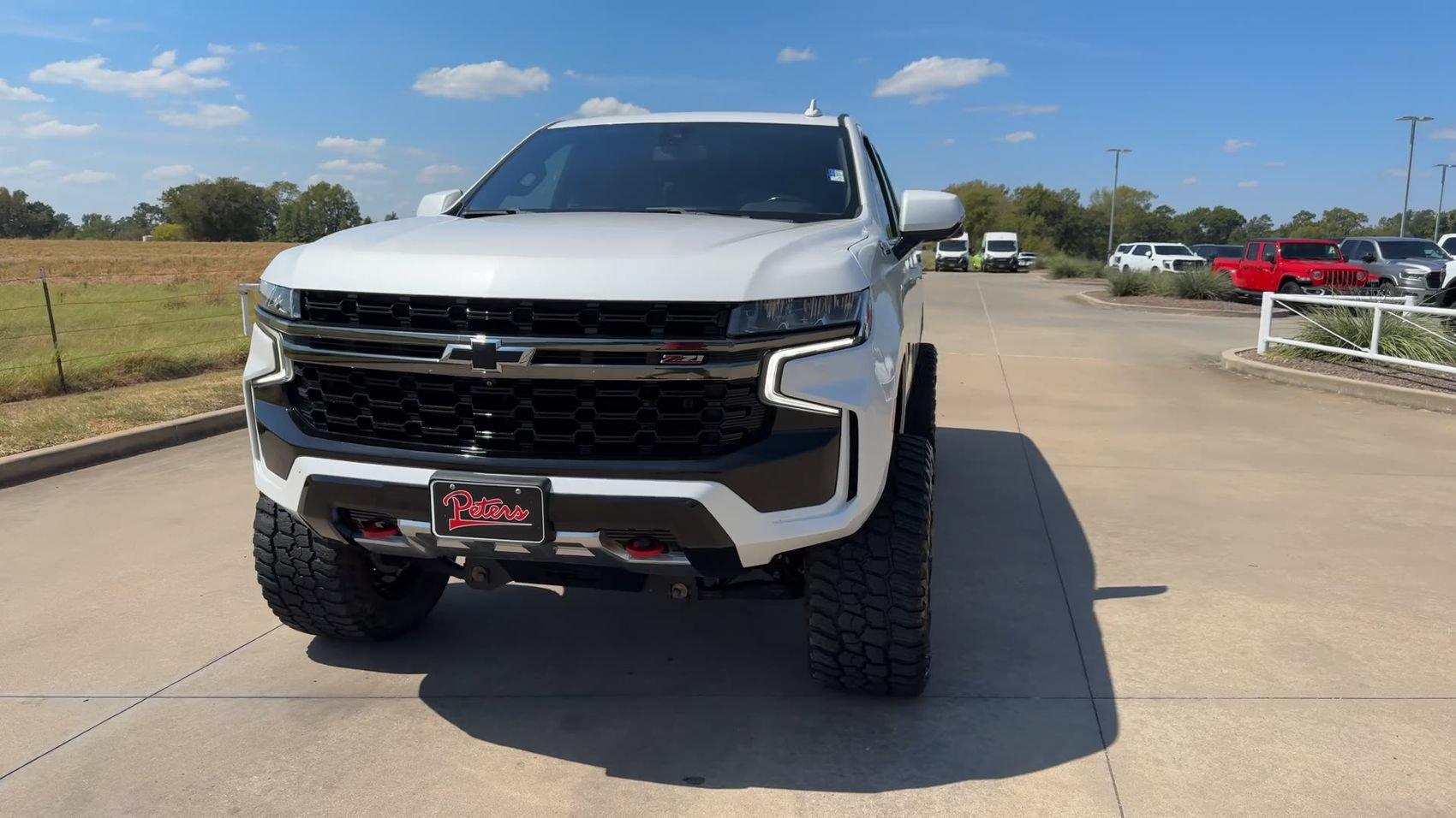 Used 2022 Chevrolet Suburban Z71 w/ Luxury Package AWD/4WD image 4