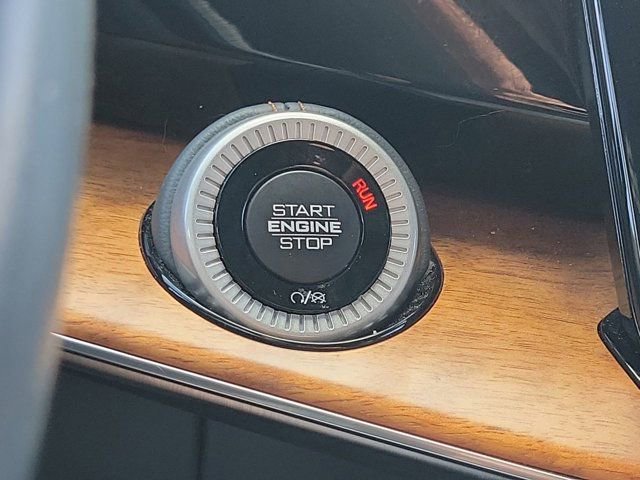 Used 2022 Jeep Grand Wagoneer Series III w/ Flexible Seating Group image 35