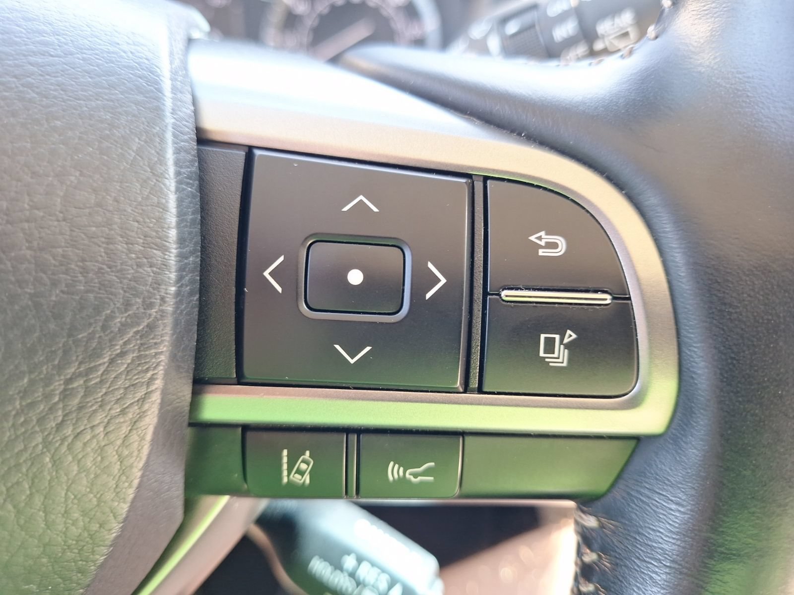 Used 2022 Lexus GX 460 Premium w/ Premium Package AWD/4WD image 19