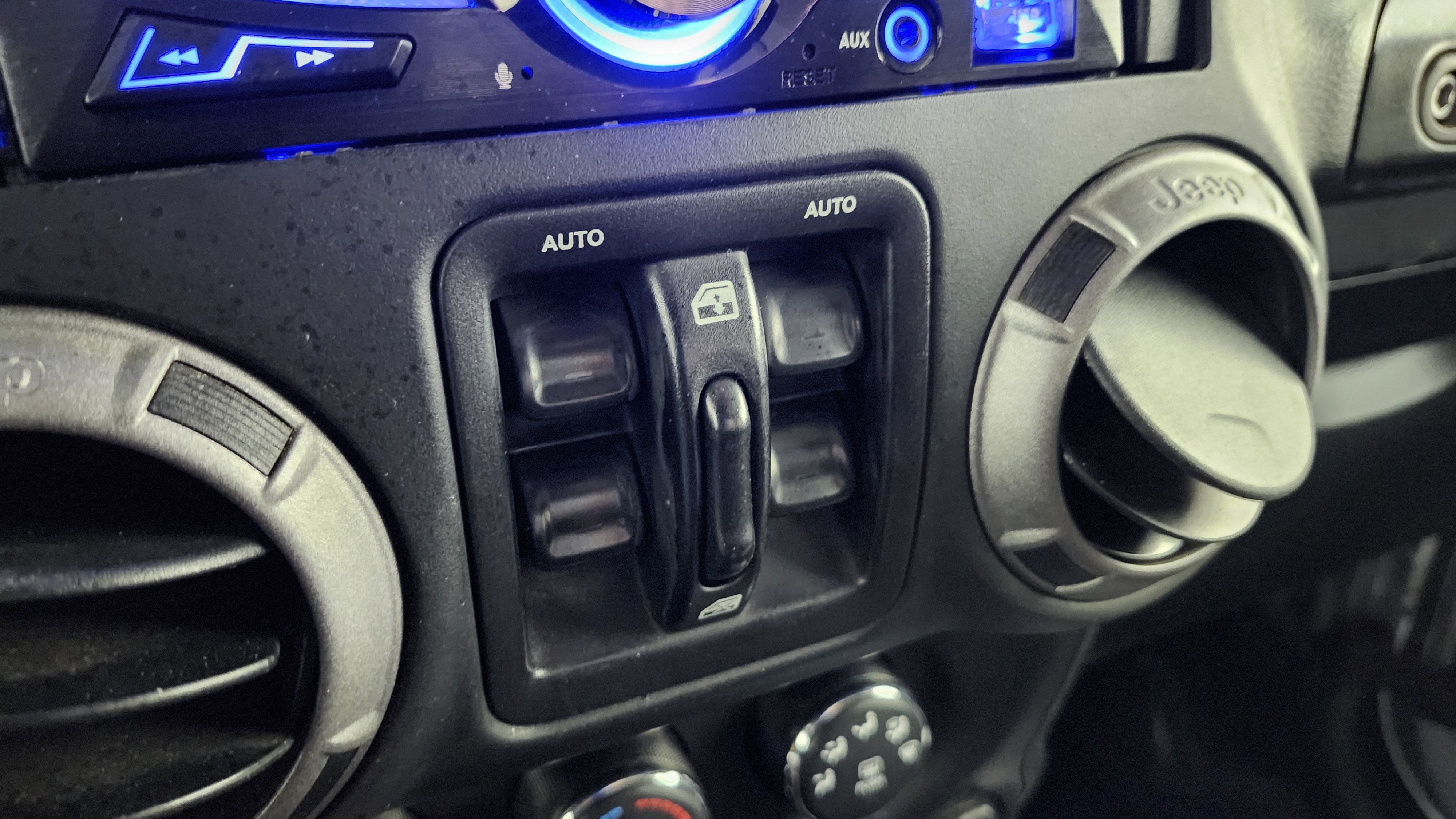 Used 2017 Jeep Wrangler Unlimited Sport w/ Quick Order Package 24S image 30