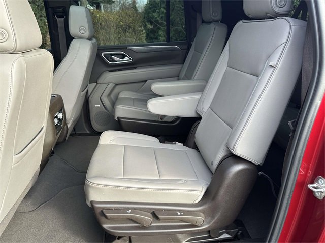 Used 2023 GMC Yukon XL SLT image 17
