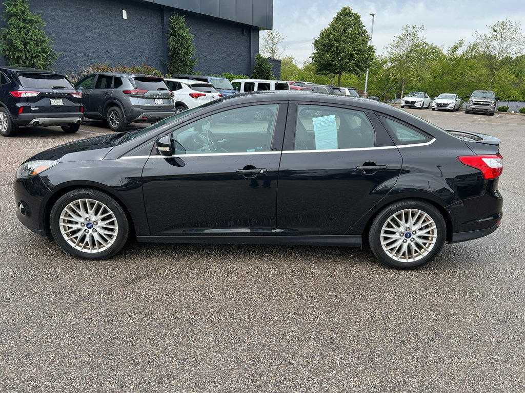 Used 2014 Ford Focus Titanium FWD image 2