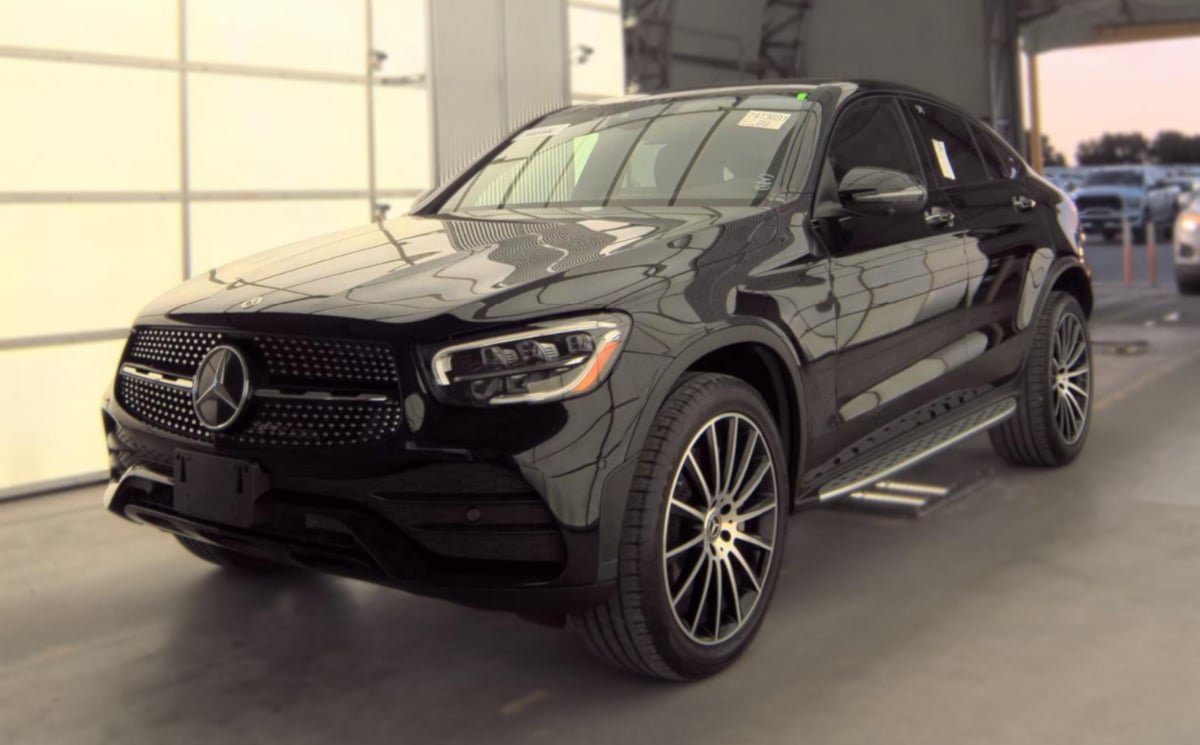 Used 2023 Mercedes-Benz GLC 300 4MATIC Coupe image 5