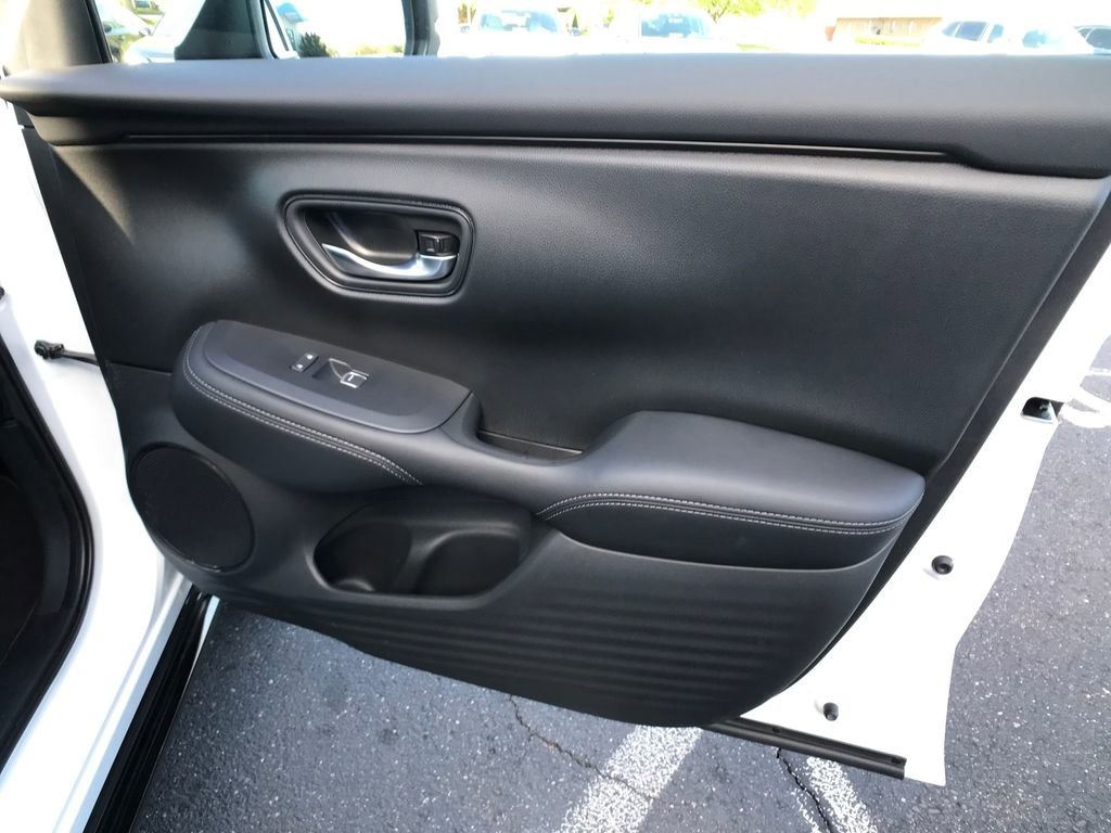 Certified 2025 Honda HR-V EX-L image 32