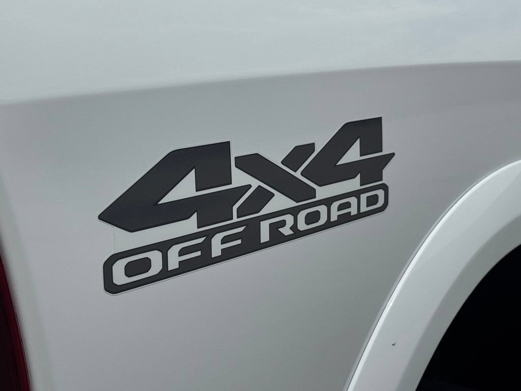 Used 2018 RAM 2500 Laramie w/ Sport Appearance Group AWD/4WD image 9
