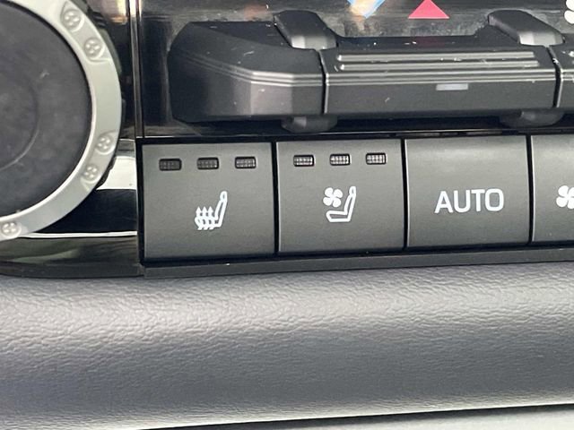 Used 2024 Toyota Sequoia Platinum w/ TRD Off-Road Package image 26